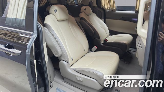 Kia Canival 2023 — photo 17