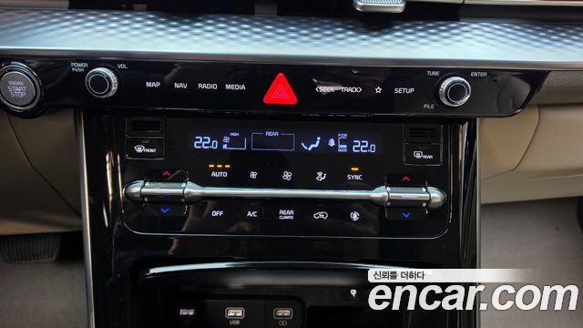 Kia Canival 2023 — photo 24