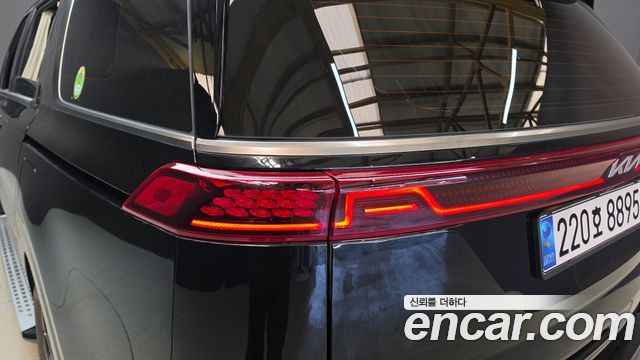 Kia Canival 2023 — photo 9