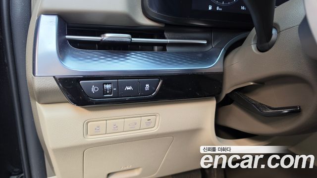 Kia Canival 2023 — photo 31