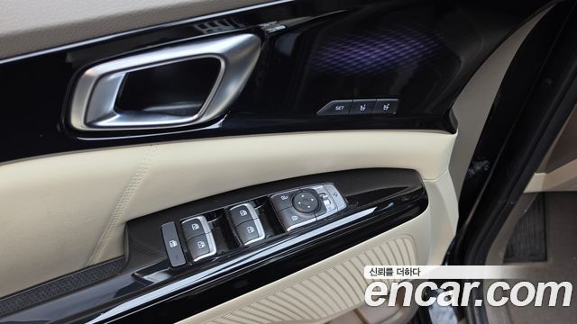 Kia Canival 2023 — photo 34