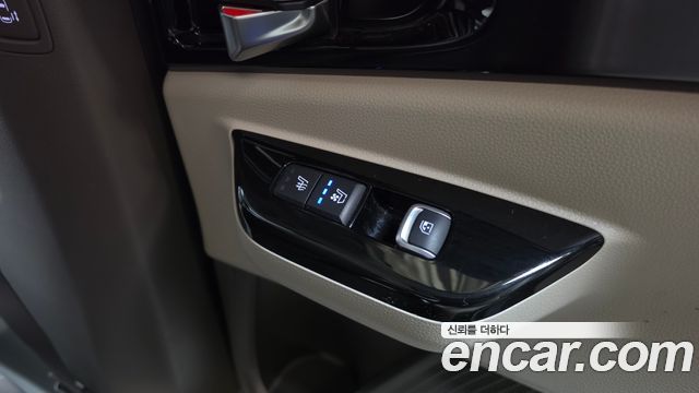 Kia Canival 2023 — photo 37