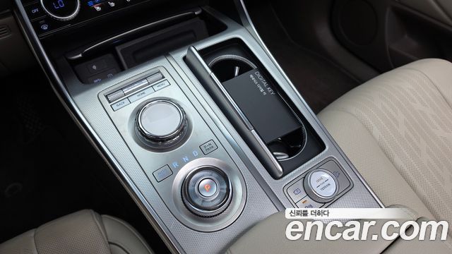 Genesis GV80 2023 — photo 12