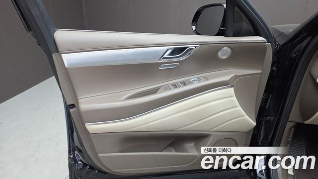 Genesis GV80 2023 — photo 14