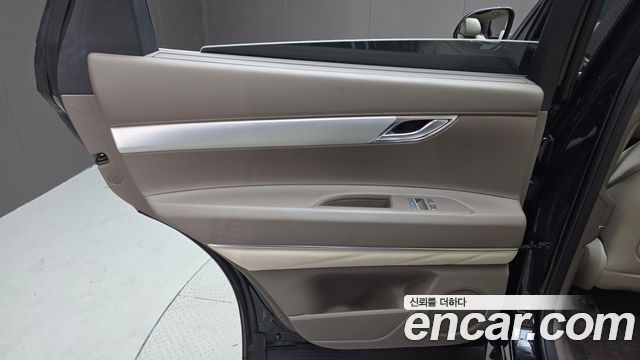 Genesis GV80 2023 — photo 15