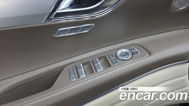 Genesis GV80 2023 — photo 32
