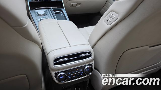 Genesis GV80 2023 — photo 33