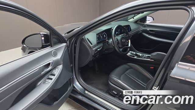 Hyundai Sonata 2022 — photo 13