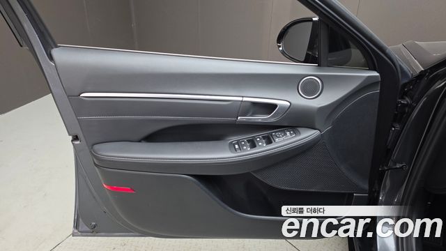 Hyundai Sonata 2022 — photo 14