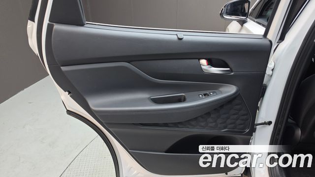 Hyundai Santafe 2023 — photo 15