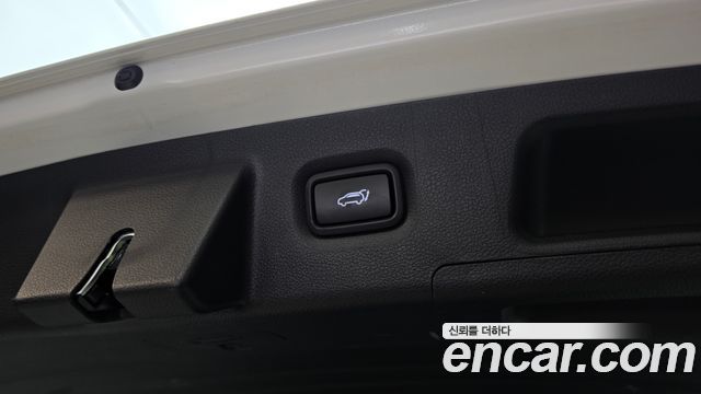 Hyundai Santafe 2023 — photo 27
