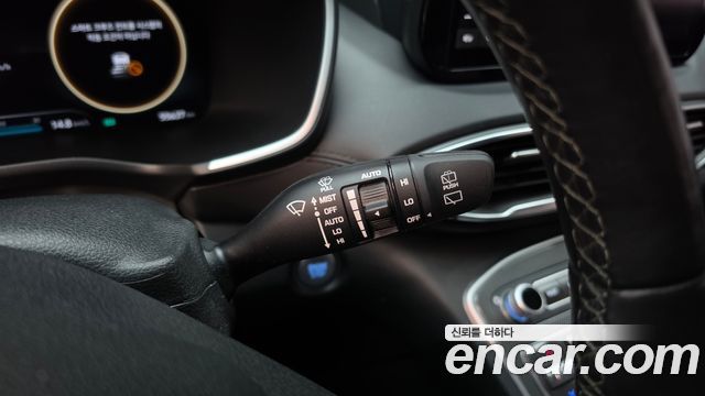 Hyundai Santafe 2023 — photo 33
