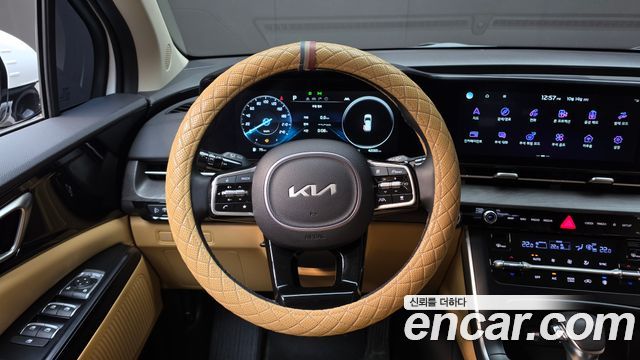 Kia Canival 2023 — photo 19