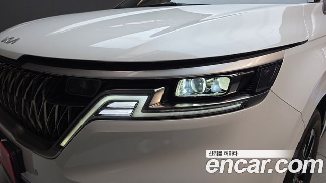 Kia Canival 2023 — photo 8