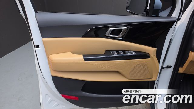 Kia Canival 2023 — photo 14
