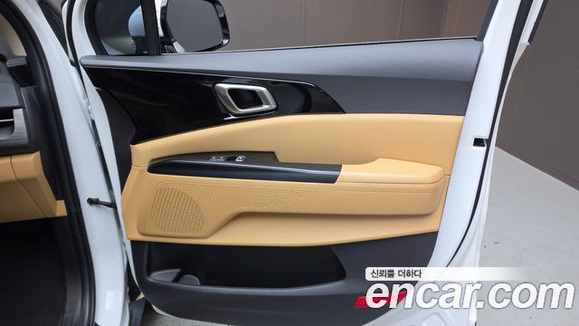 Kia Canival 2023 — photo 15