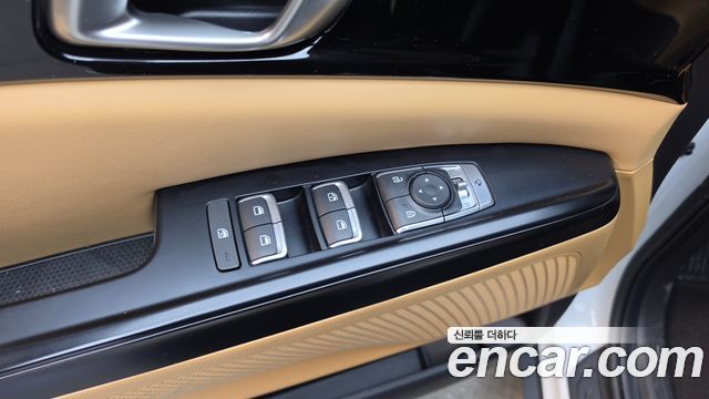 Kia Canival 2023 — photo 30