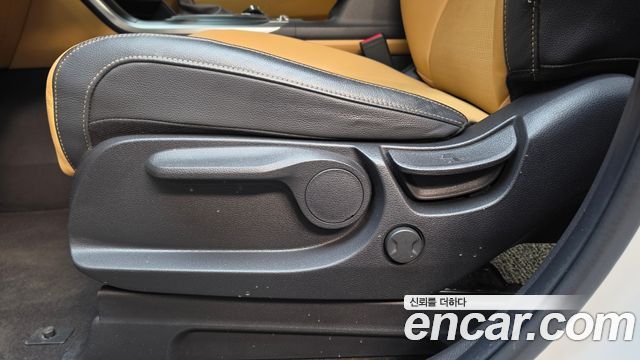 Kia Canival 2023 — photo 32