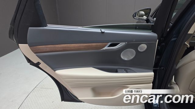 Genesis G80 2022 — photo 15