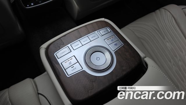 Genesis G80 2022 — photo 28
