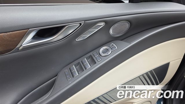 Genesis G80 2022 — photo 31