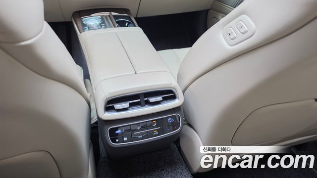 Genesis G80 2022 — photo 32