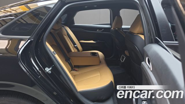 Kia K5 2022 — photo 17