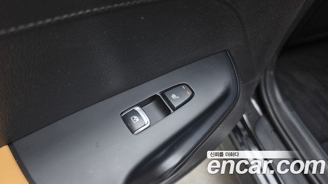Kia K5 2022 — photo 31