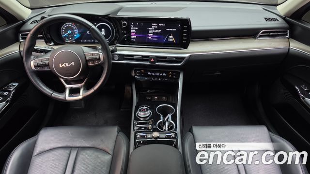 Kia K5 2023 — photo 10