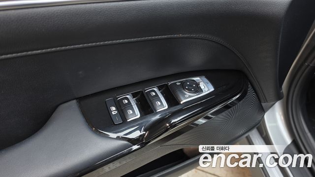 Kia K5 2023 — photo 28