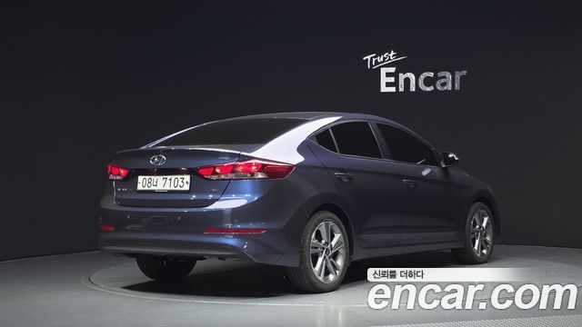 Hyundai AVANTE 2018 — photo 2