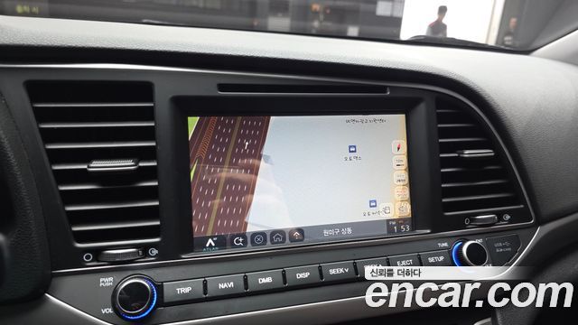 Hyundai AVANTE 2018 — photo 15