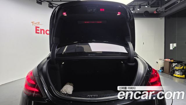 Mercedes-Benz S-Class 2019 — photo 19