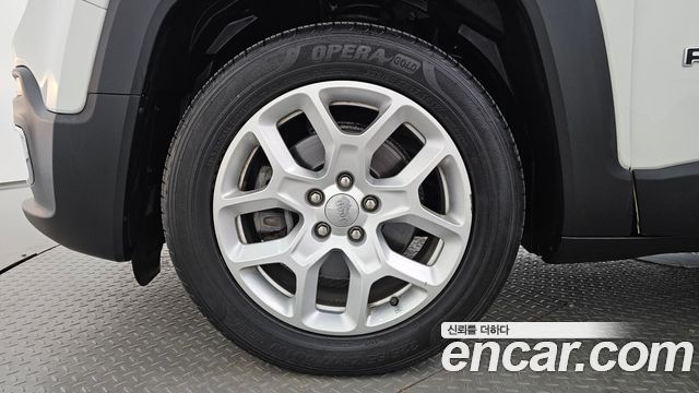 Jeep Renegade 2016 — photo 5