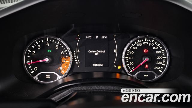 Jeep Renegade 2016 — photo 11