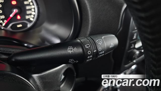Jeep Renegade 2016 — photo 26