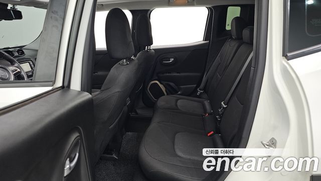 Jeep Renegade 2016 — photo 16