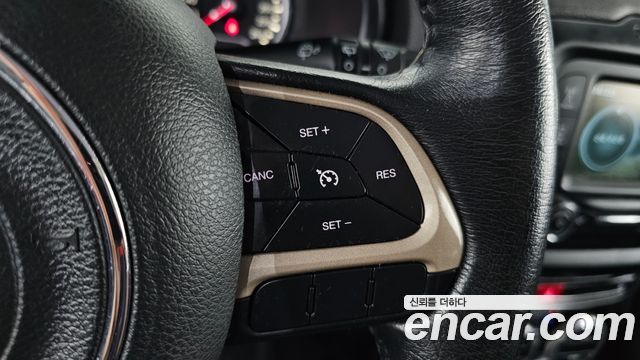Jeep Renegade 2016 — photo 27