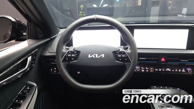 Kia EV6 2022 — photo 13