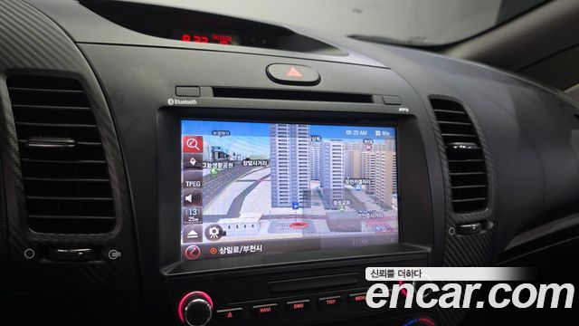 Kia K3 2013 — photo 14