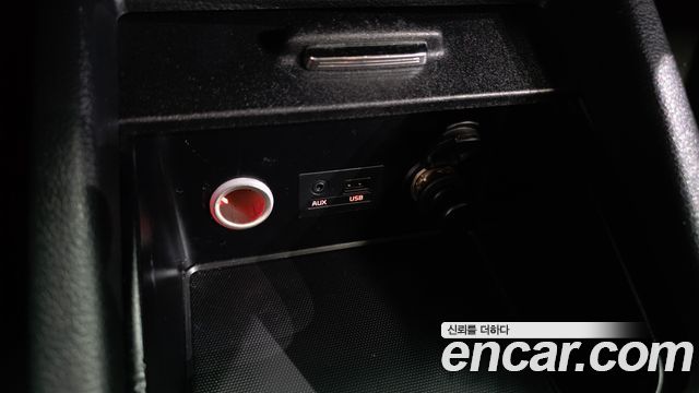 Kia K3 2013 — photo 17