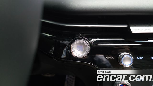 Genesis G80 2025 — photo 28