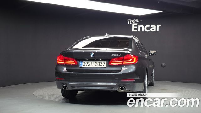 BMW 5-Series 2018 — photo 4