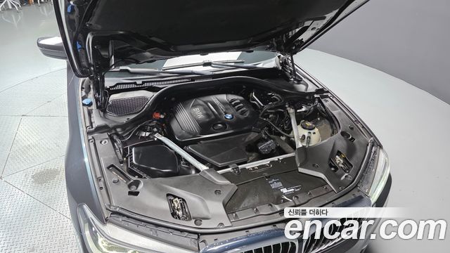 BMW 5-Series 2018 — photo 6