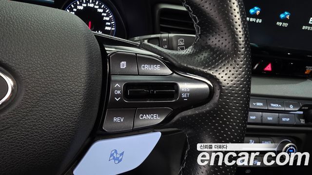 Hyundai Veloster 2019 — photo 16