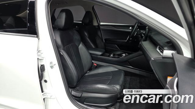 Kia K5 2023 — photo 11