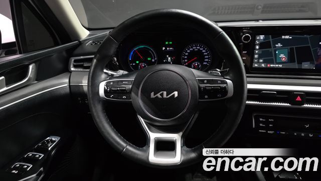 Kia K5 2023 — photo 13