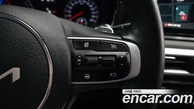 Kia K5 2023 — photo 17