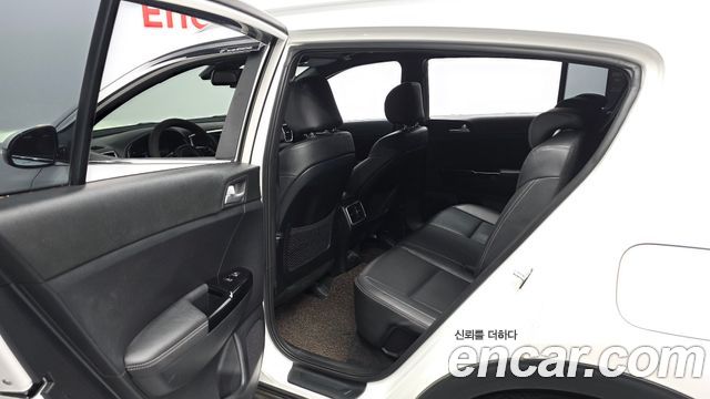 Kia Sportage 2019 — photo 16
