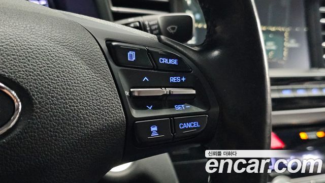 Hyundai AVANTE 2020 — photo 24